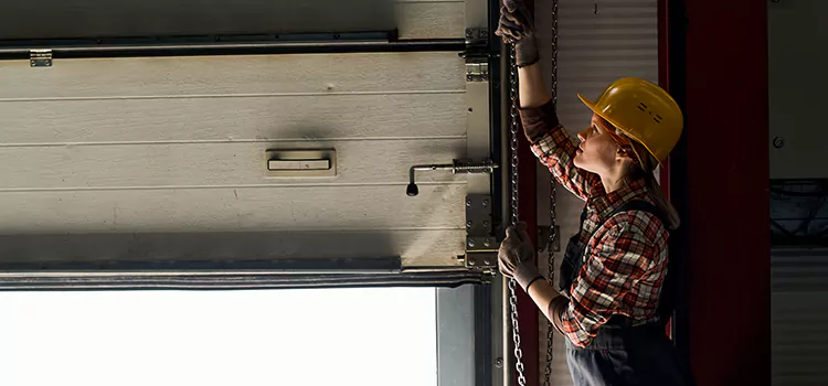 Addressing Common Garage Door Stoppage Issues in Carrollton, TX